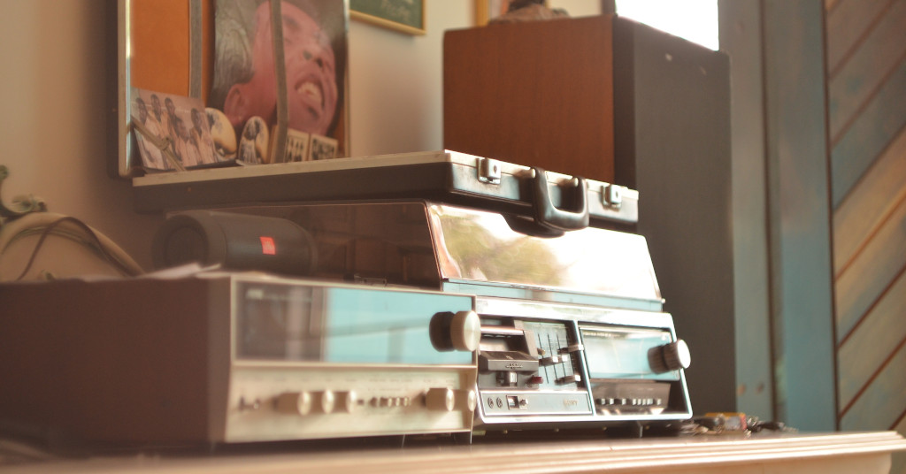 What Is The Difference Between A DAB Radio And A Normal Radio?