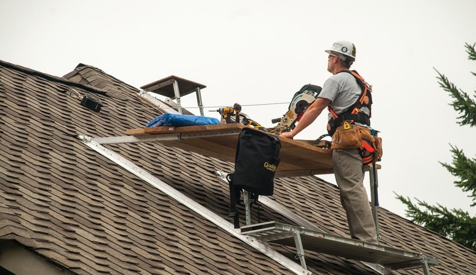 What Safety Equipment Do Roofers Use?